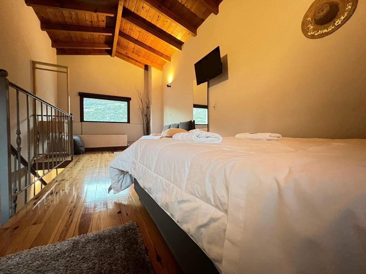 Guesthouse Mouses Kalavryta Ngoại thất bức ảnh