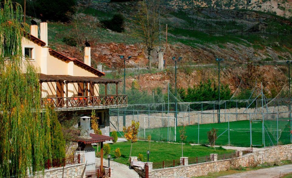 Guesthouse Mouses Kalavryta Ngoại thất bức ảnh