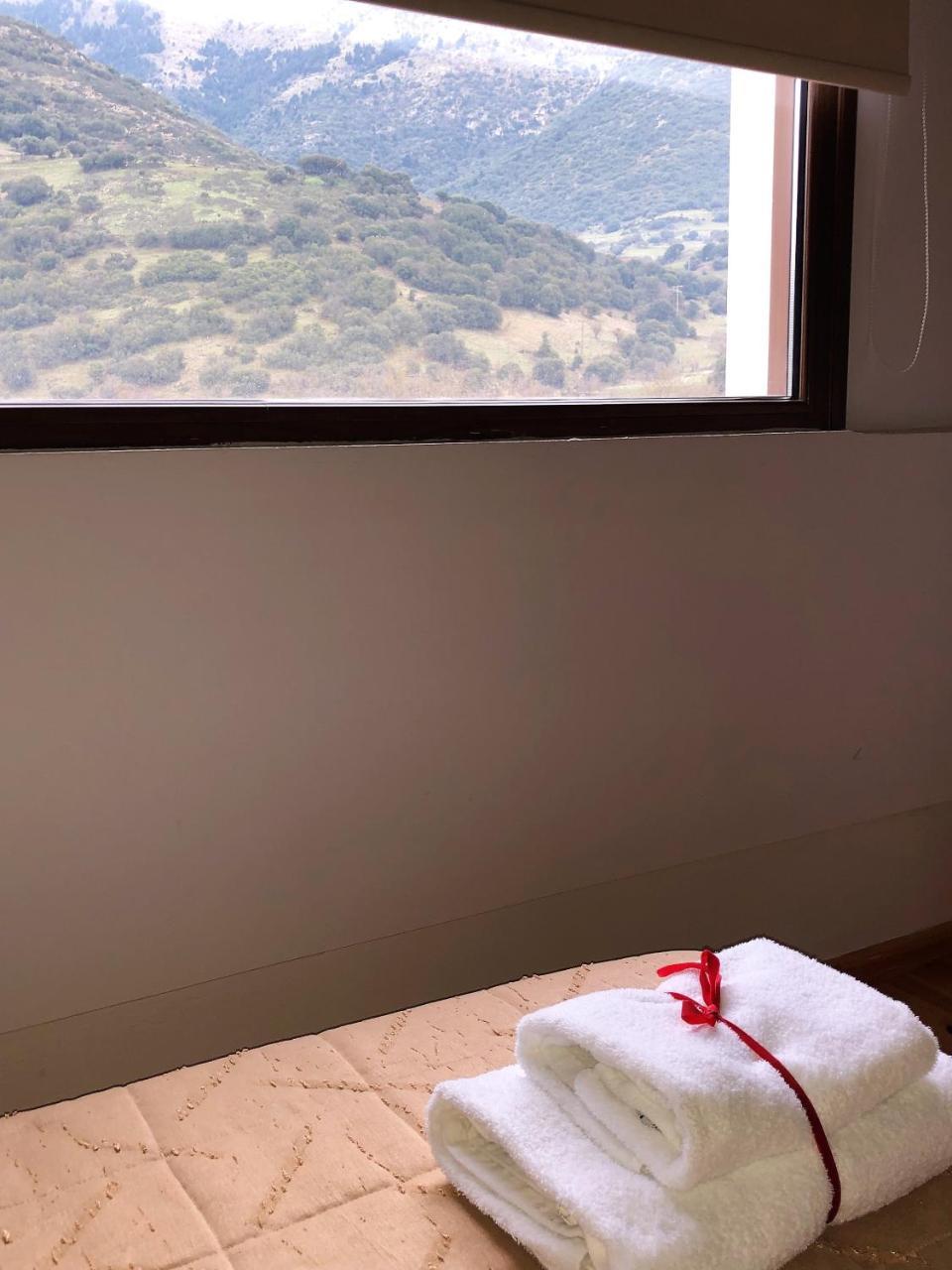 Guesthouse Mouses Kalavryta Ngoại thất bức ảnh