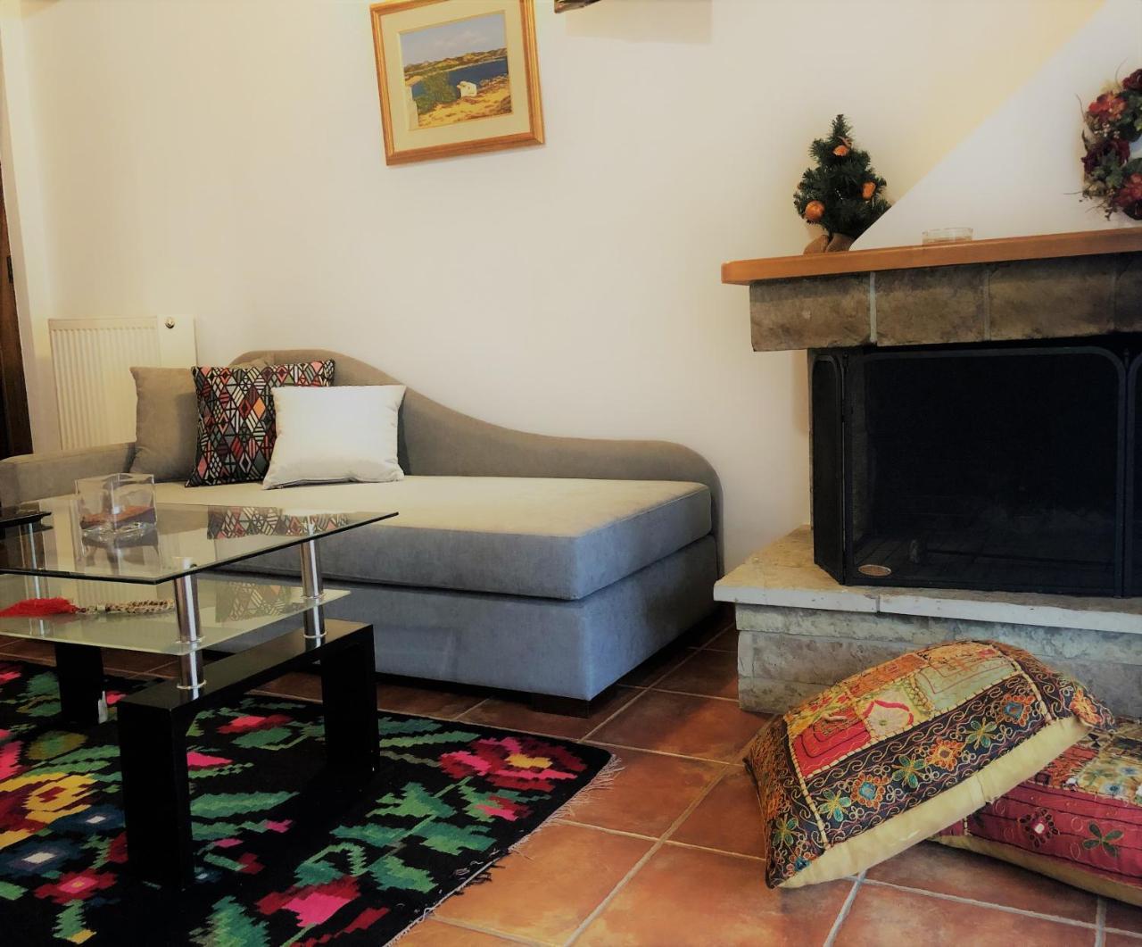 Guesthouse Mouses Kalavryta Ngoại thất bức ảnh